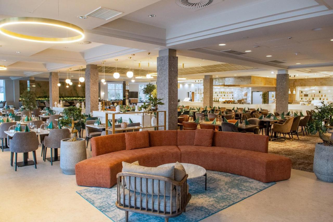 Hotel Azur Siófok Buitenkant foto